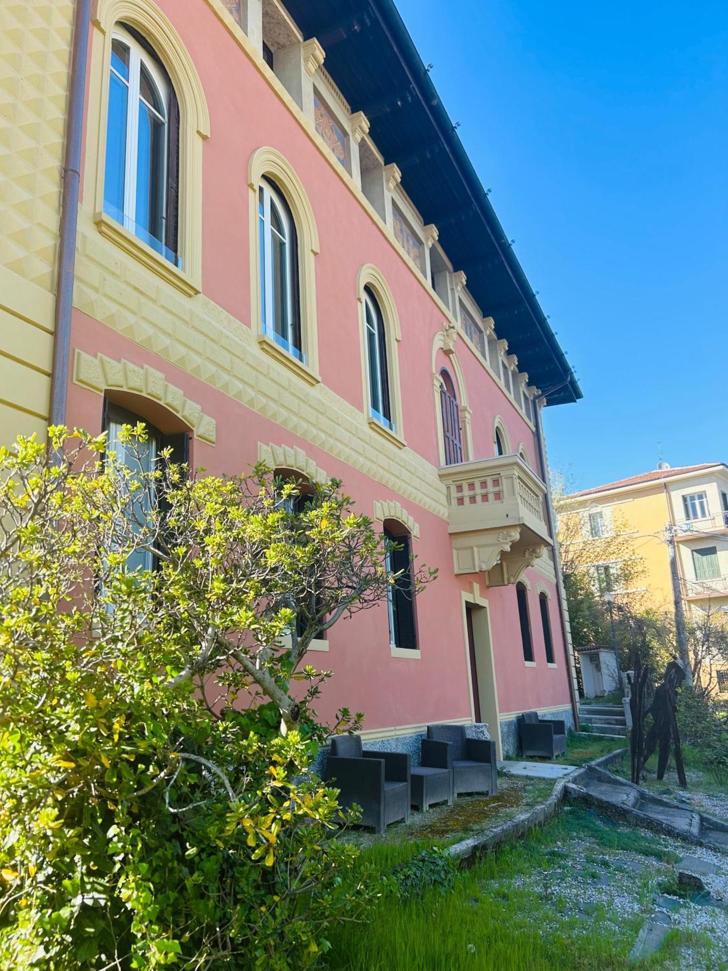 Maestro Suites Верона Екстериор снимка