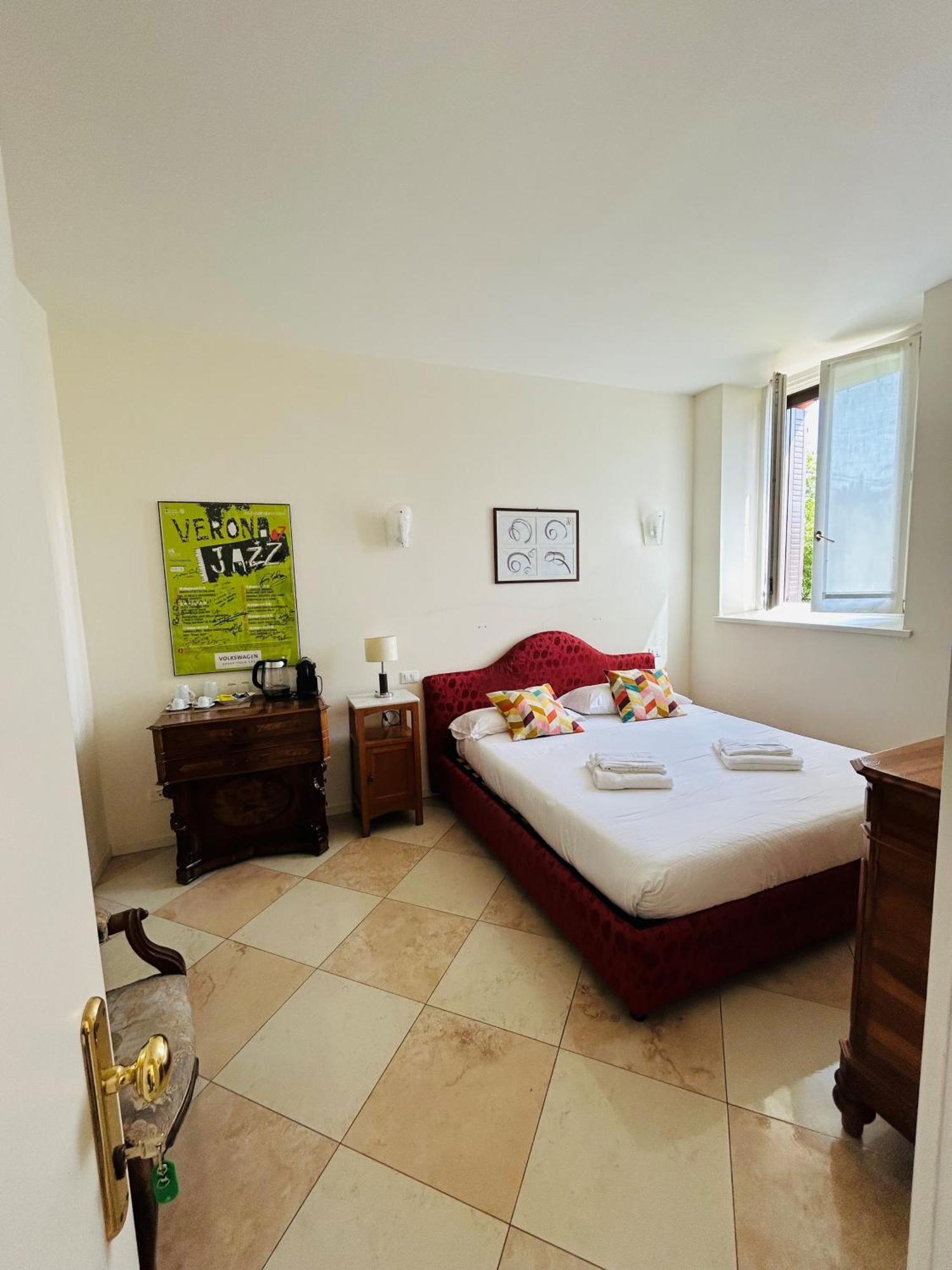Maestro Suites Верона Екстериор снимка