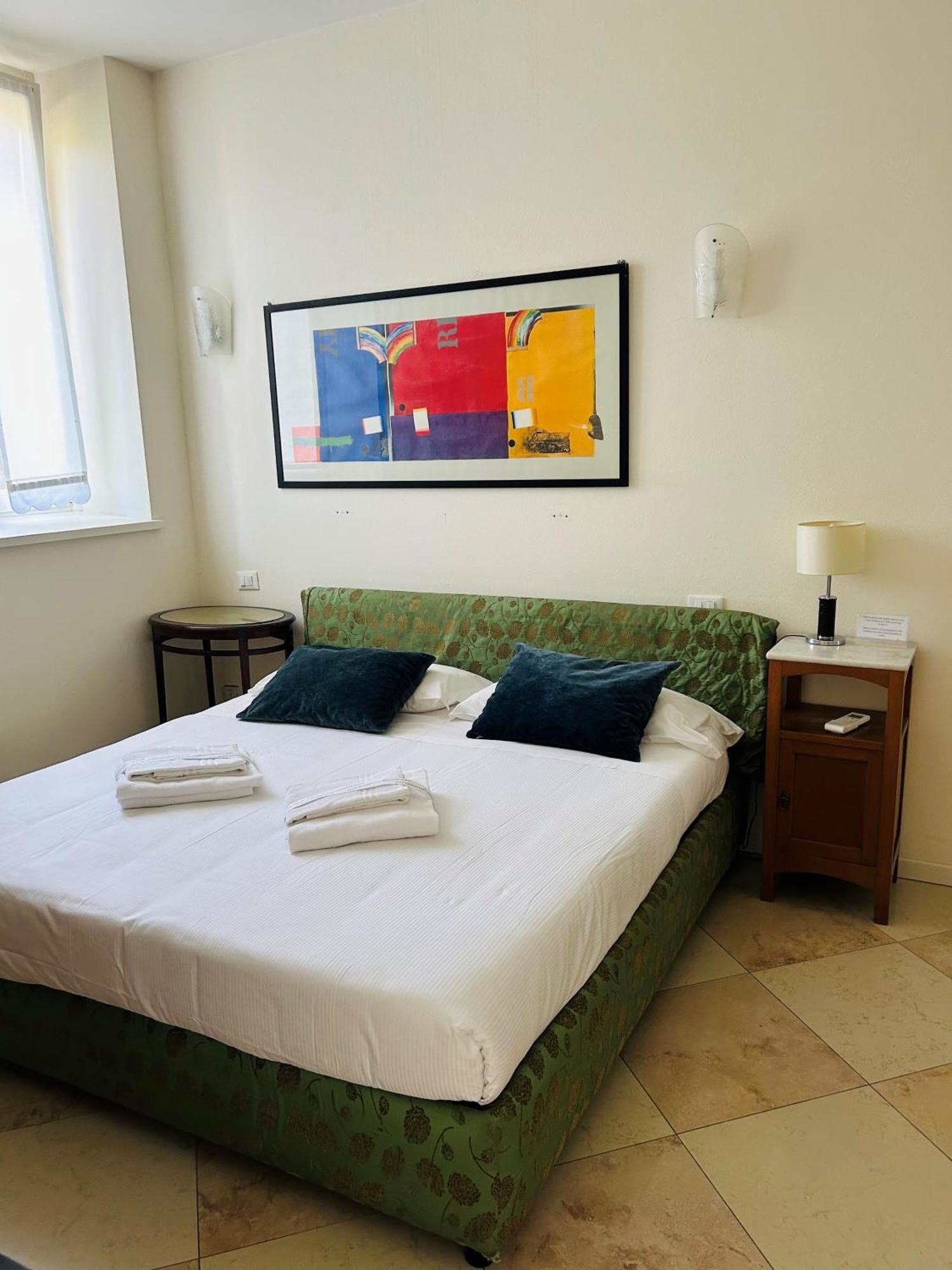 Maestro Suites Верона Екстериор снимка