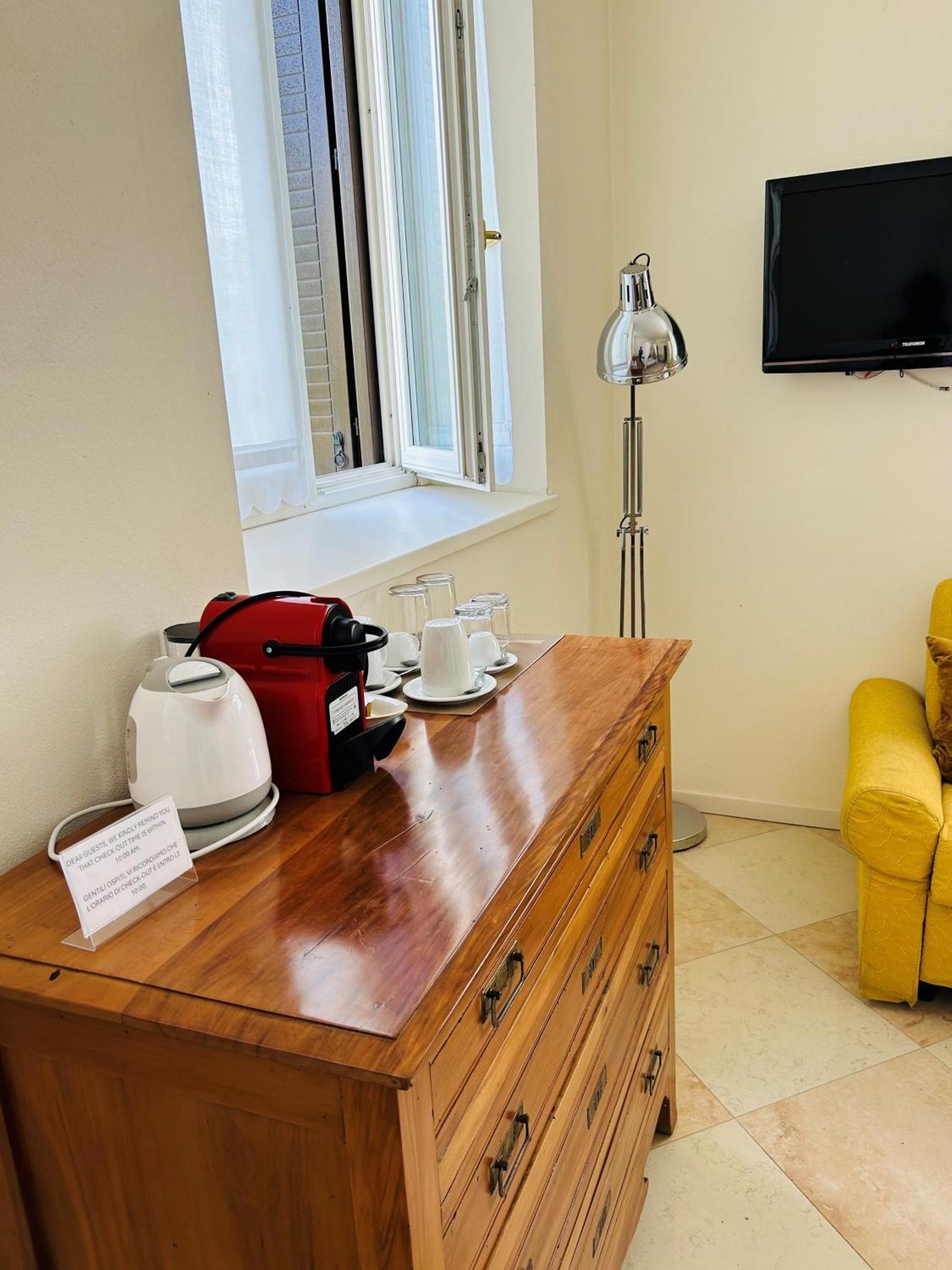 Maestro Suites Верона Екстериор снимка