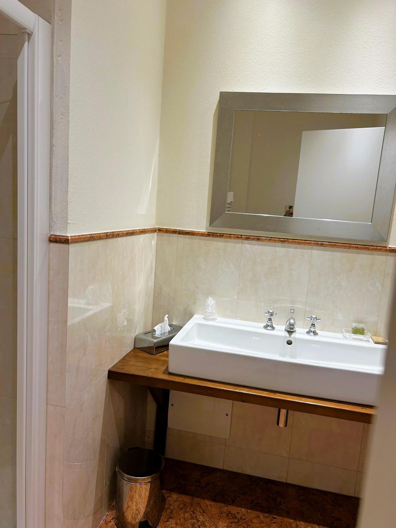 Maestro Suites Верона Екстериор снимка